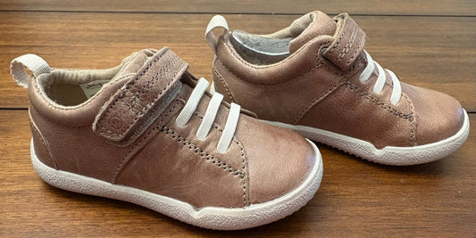 Seller #210 Stride Rite Boys Size 6 Tan Craig Leather Sneakers NIB