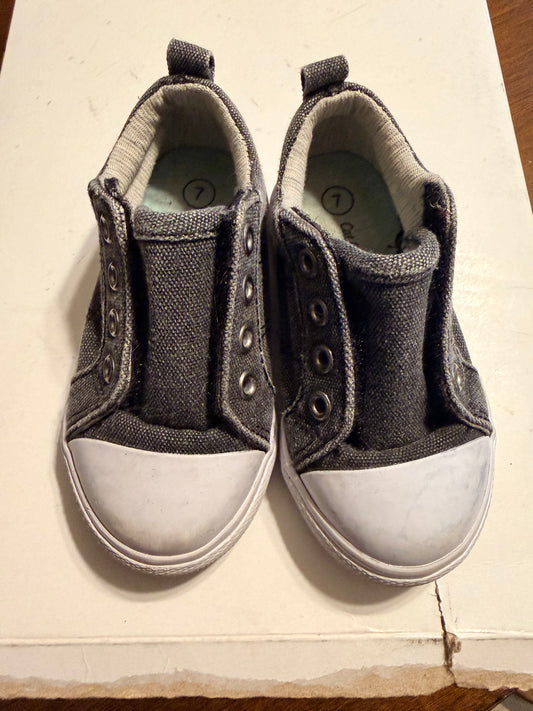 #153 Cat and Jack Shoes - Size 7 - $3