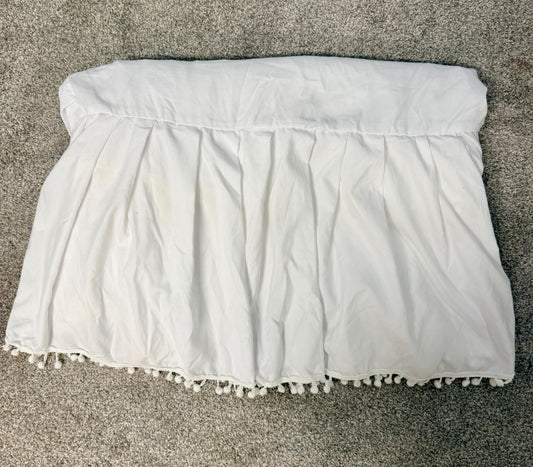 #153 Crib Skirt - EUC