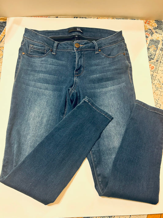 Size 29/8 skinny jeans with stretch VGUC 45227