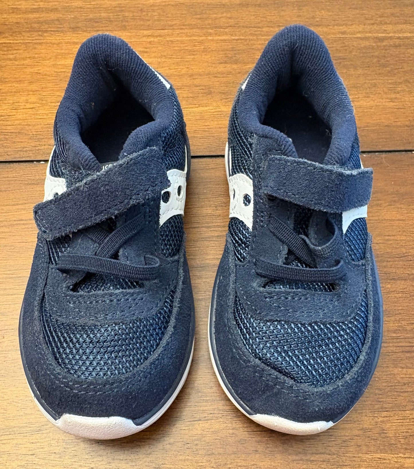 Seller #210 Saucony Boys Size 6 Navy & White Jazz Elite Sneakers