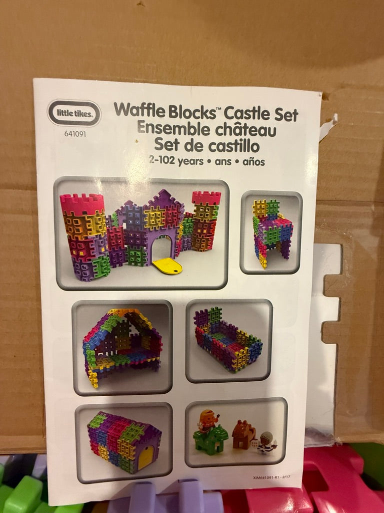 179 "Reduced" Little Tikes Waffle Blocks Castle Set