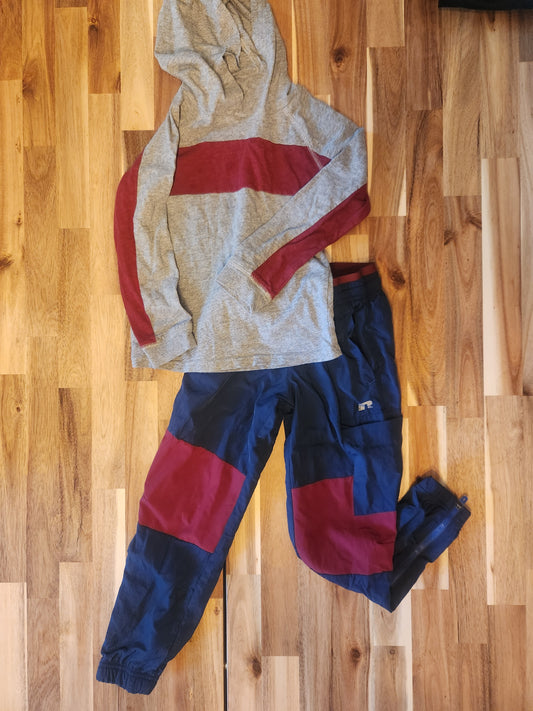 Boys outfit size 6(sm)