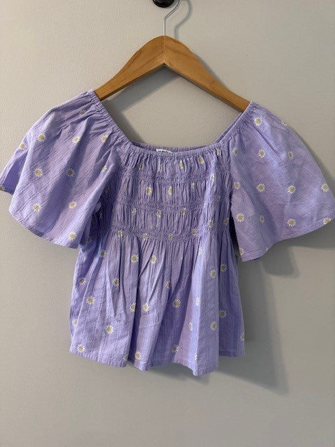 Seller #141 Old Navy NWT Purple and Daisy Top size 10/12