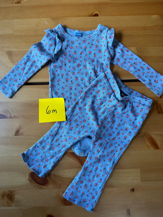 Seller #94 6M Girls Floral Old Navy Set