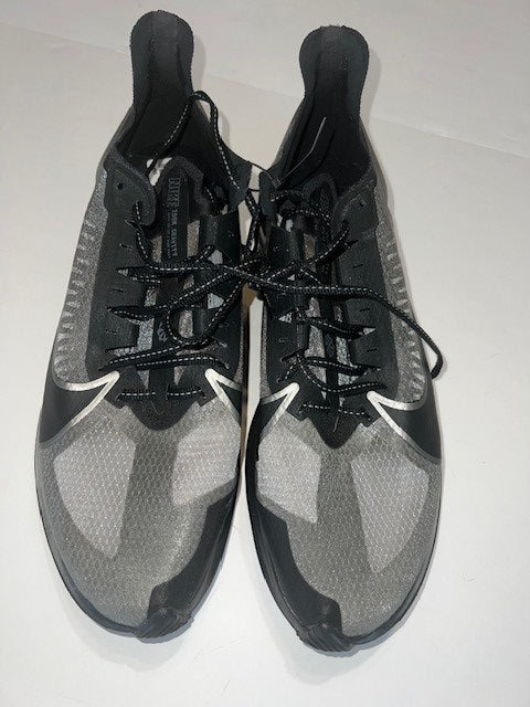 #78 mens 12 Nike shoes