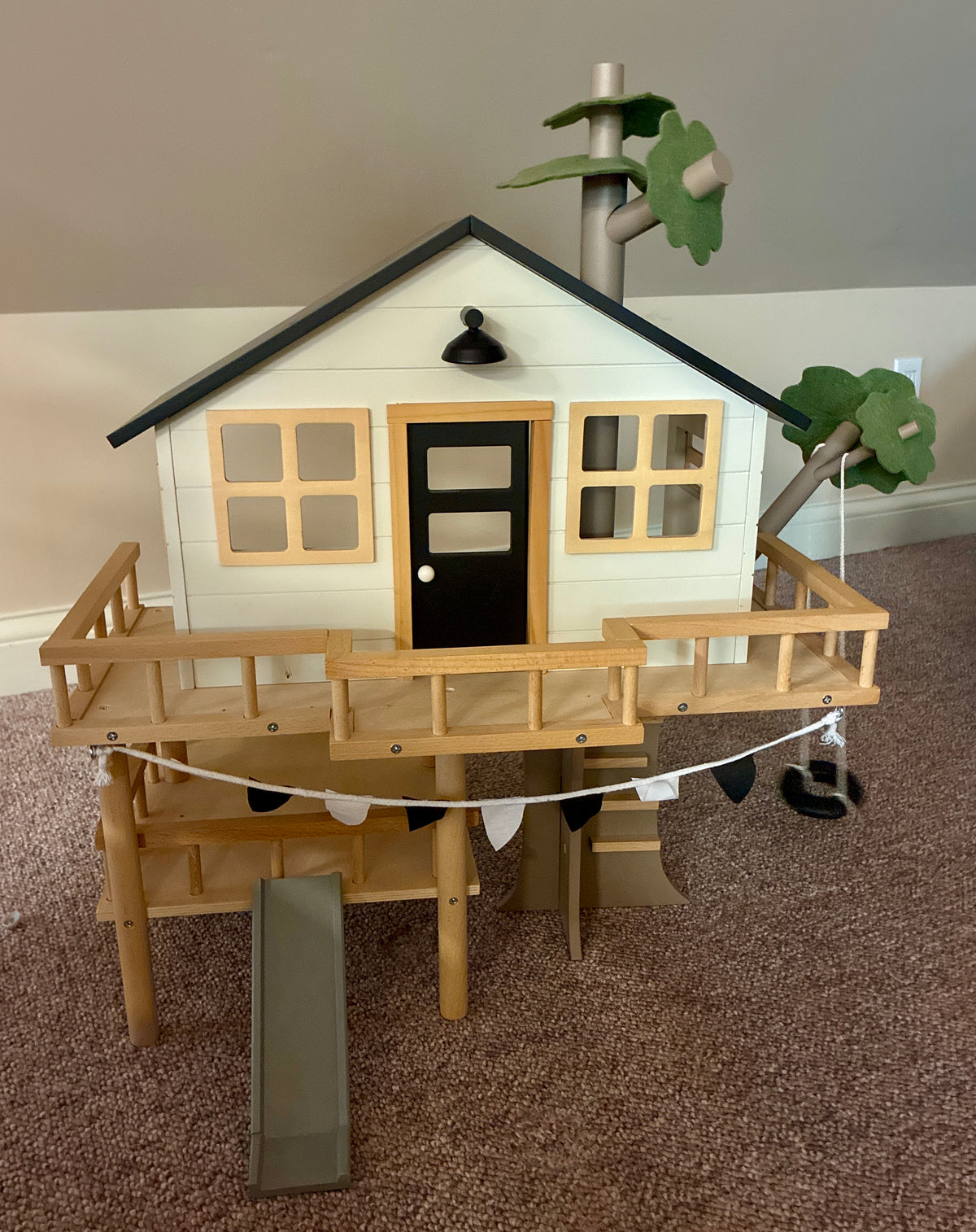 Seller 76 Hearth and Hand Doll House / Tree House