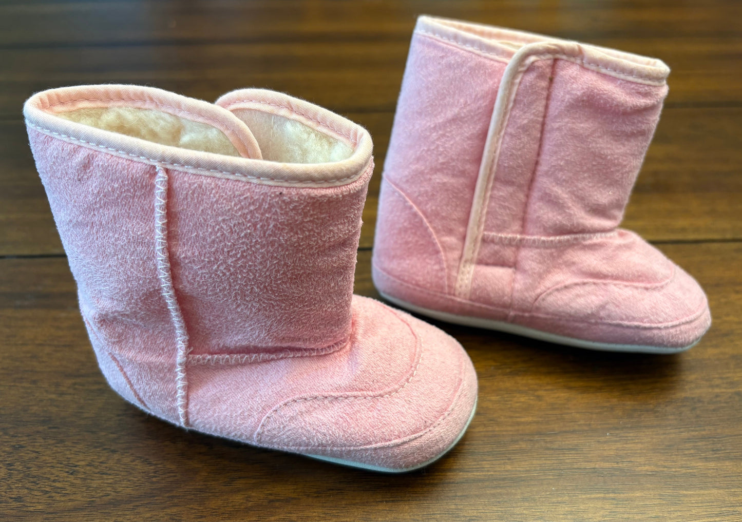 Seller #210 Girls Size 5 (approx) Light Pink Fleece Lined Boots