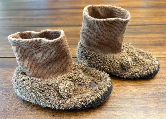 Seller #210 Baby Gap Boys Size 9 (L) Brown Bear Slippers
