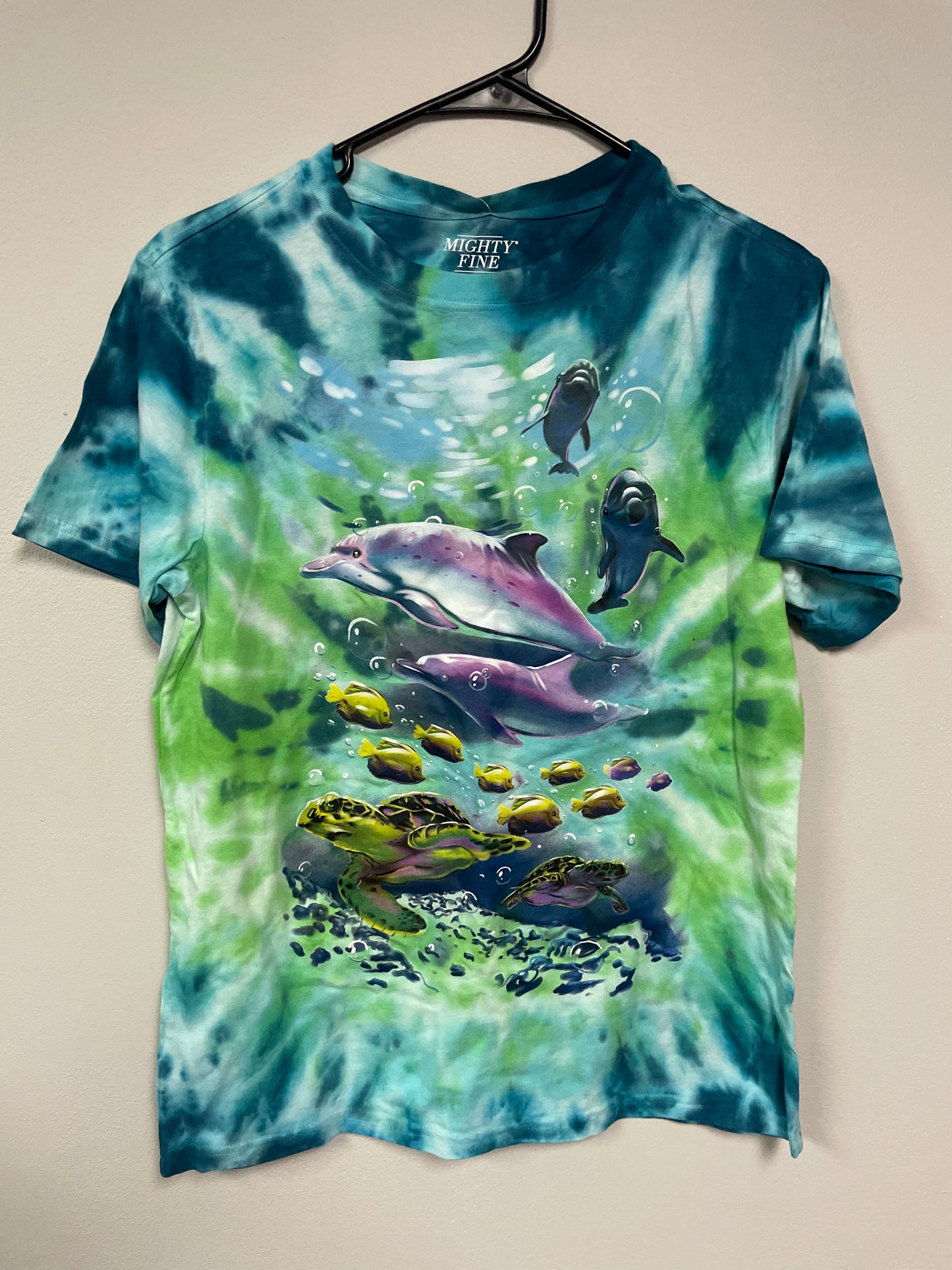 New Men M (unisex) mighty fine. Aquarium shirt