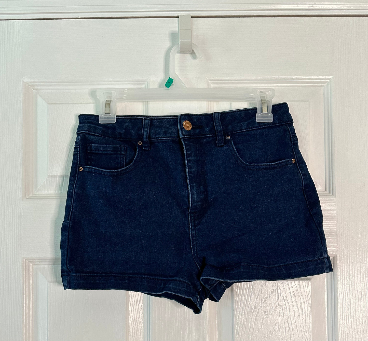 Forever 21 Size 28/M High Waisted Shorts