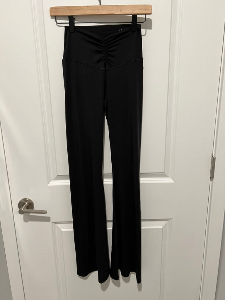 Seller #76 - Aerie Real Me Flare High-Rise Leggings - Black - Size Medium