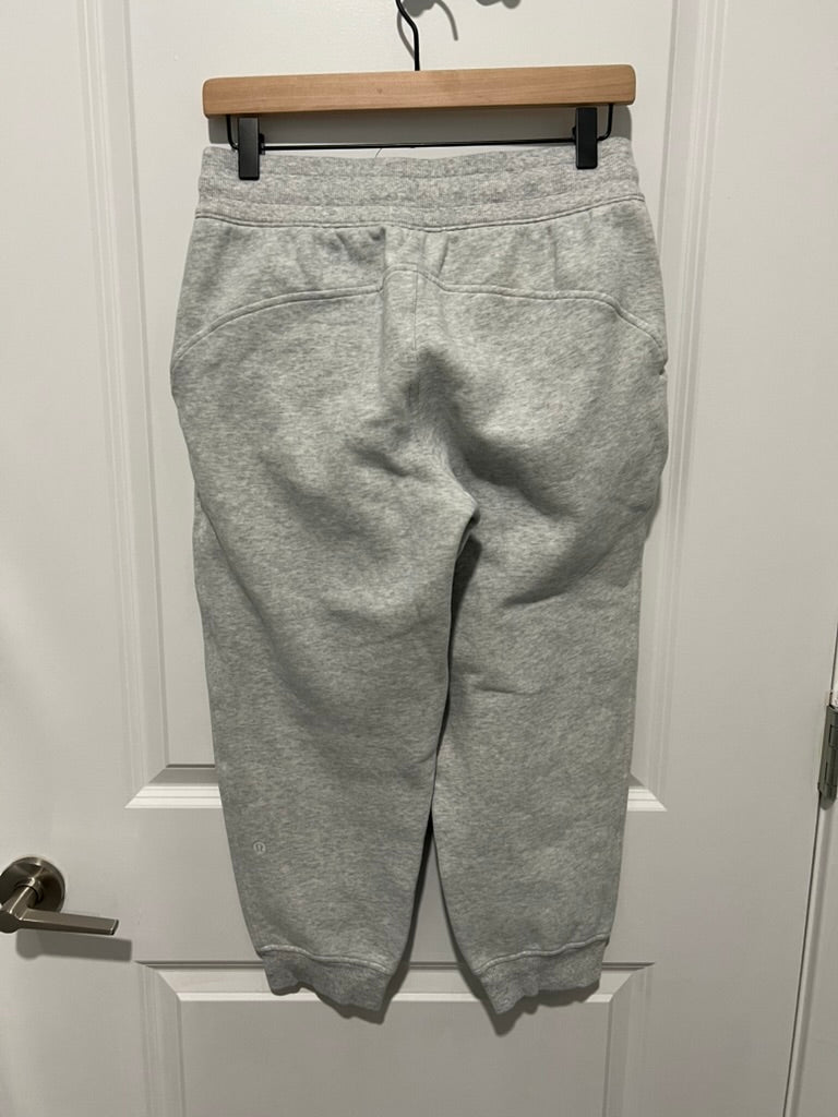 Seller #76 - Lululemon Scuba High-Rise Cropped Jogger Heathered Core Ultra Light Grey Size 6