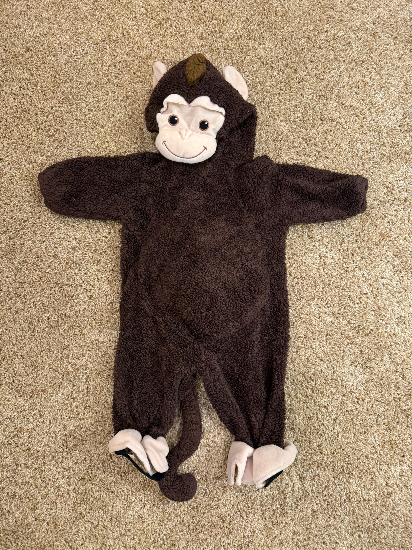 #86A monkey costume, she 6-9mo