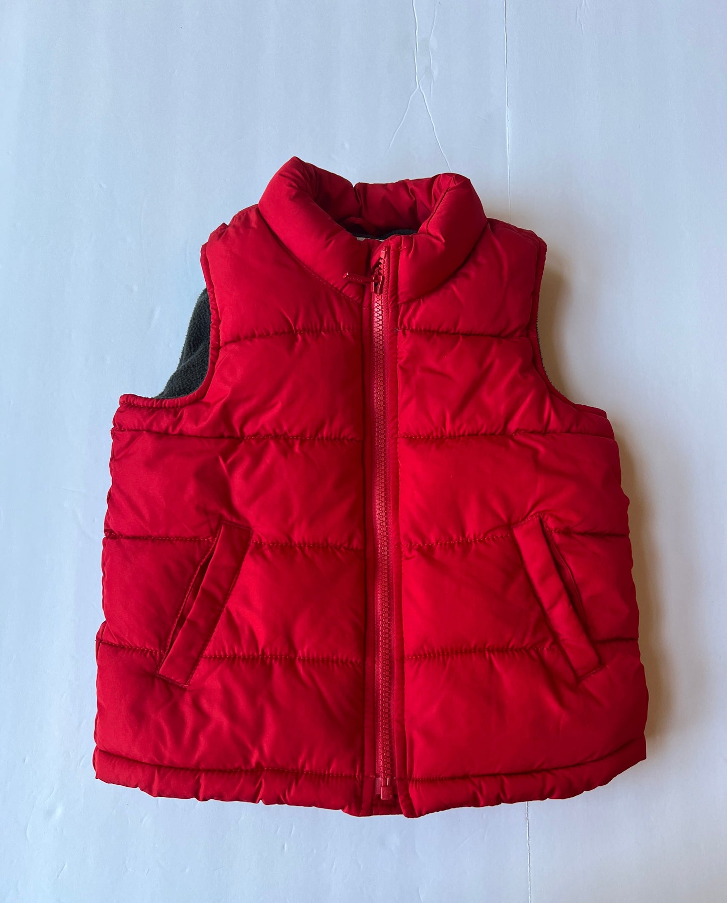 #180 Boys 4T Old Navy EUC Red Puffer Vest Maybe worn once