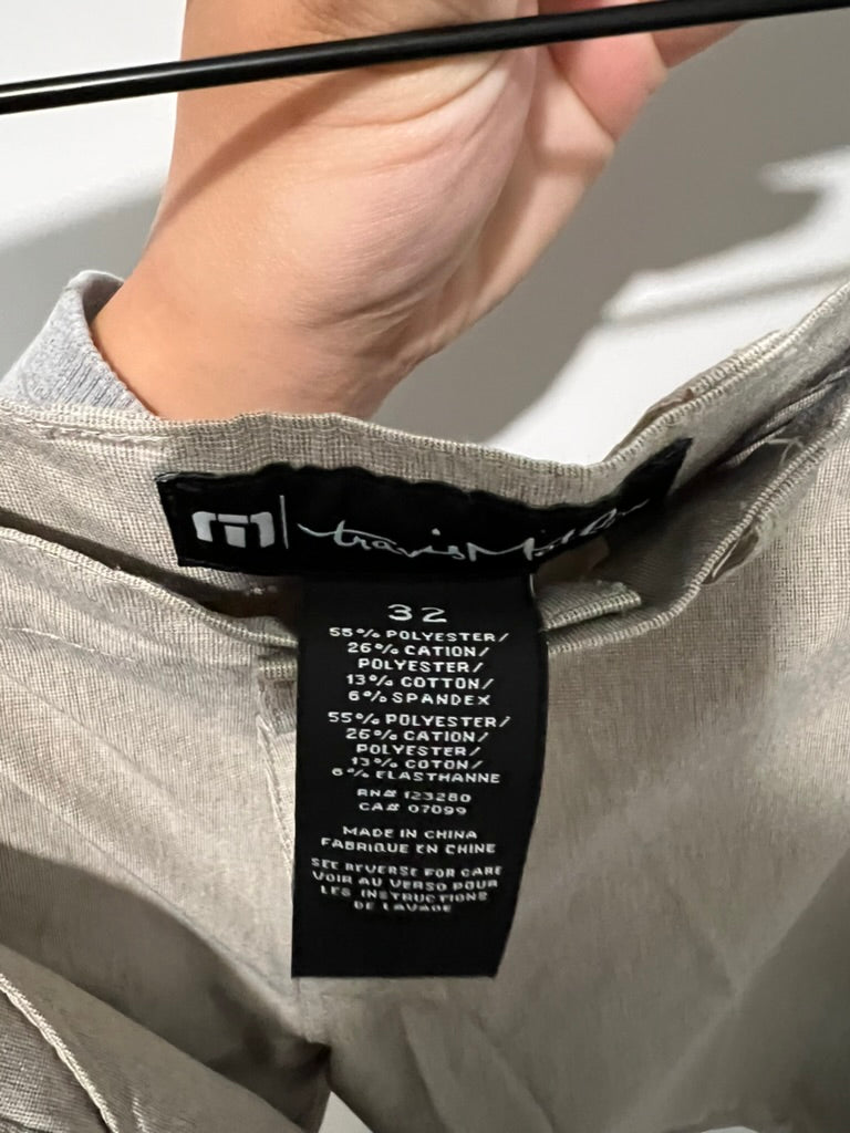 Seller #76 - TRAVIS MATHEW Beck Shorts Chino Mens Sz 32 Taupe Stretch Performance Golf