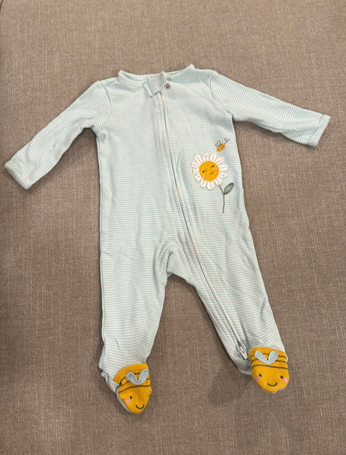 #145 Carters daisy & bee sleeper Girls 3 mth EUC