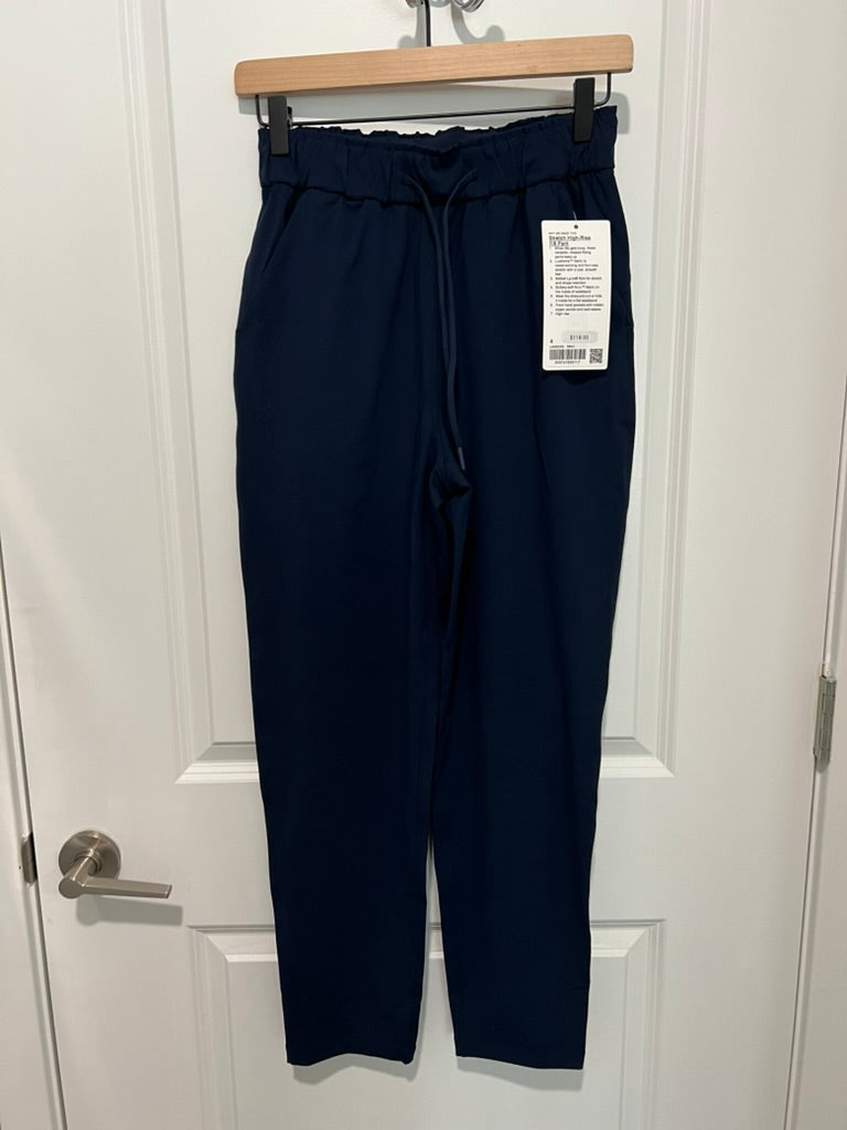 Seller 476 - Lululemon Stretch High-Rise 7/8 Pant Size 4 True Navy NWT $118
