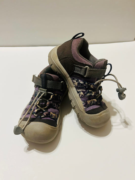 REDUCED Purple and gray Keens size 12 GUC 45227