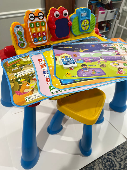 VTech Learning Activity table with 1 add on pack PPU 45230