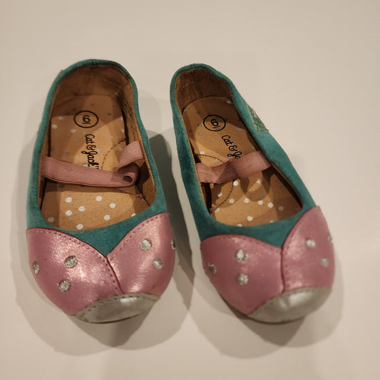 Girls Cat & Jack size 6 shoes