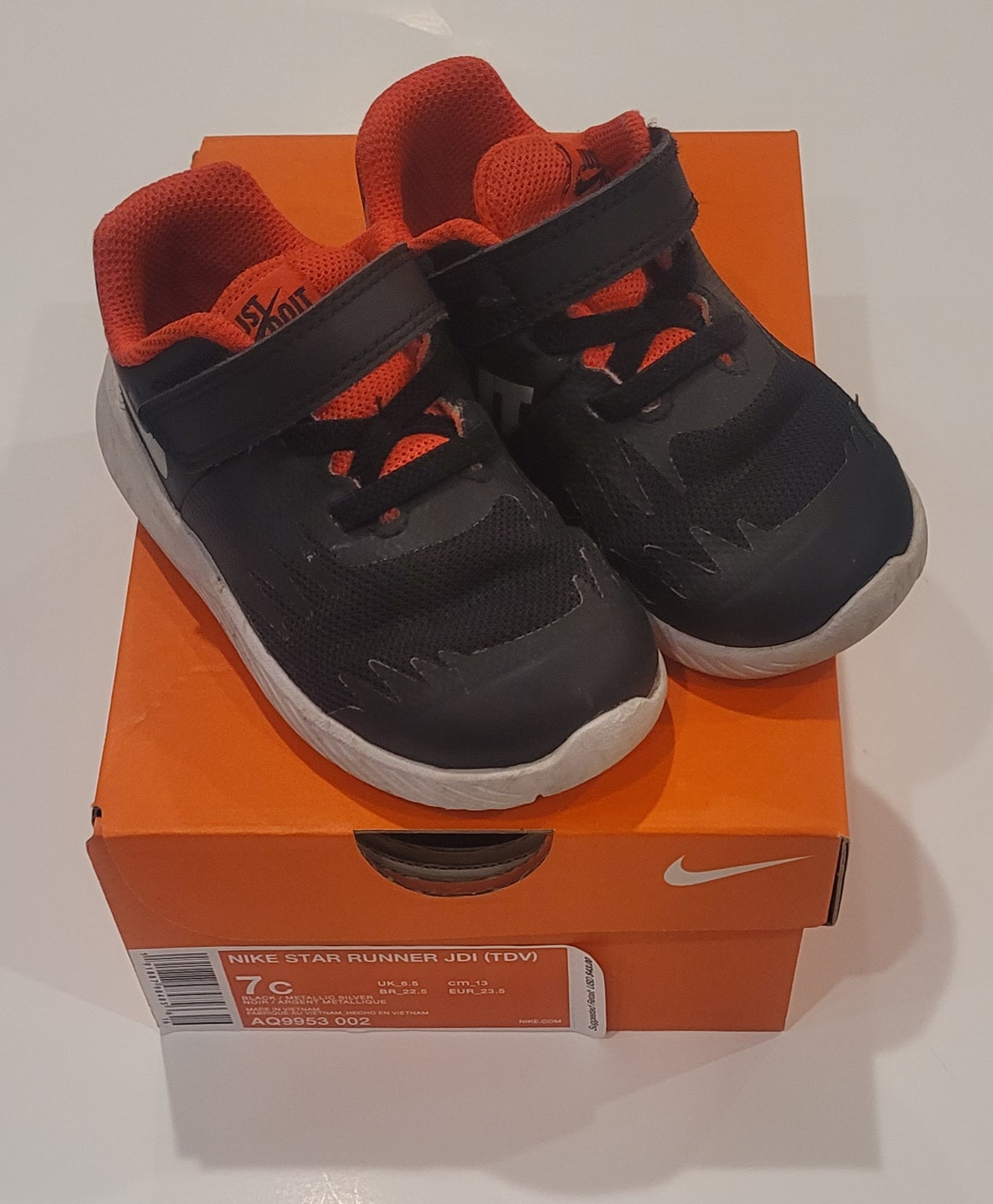 Toddler 7C - Nike Black Sneakers