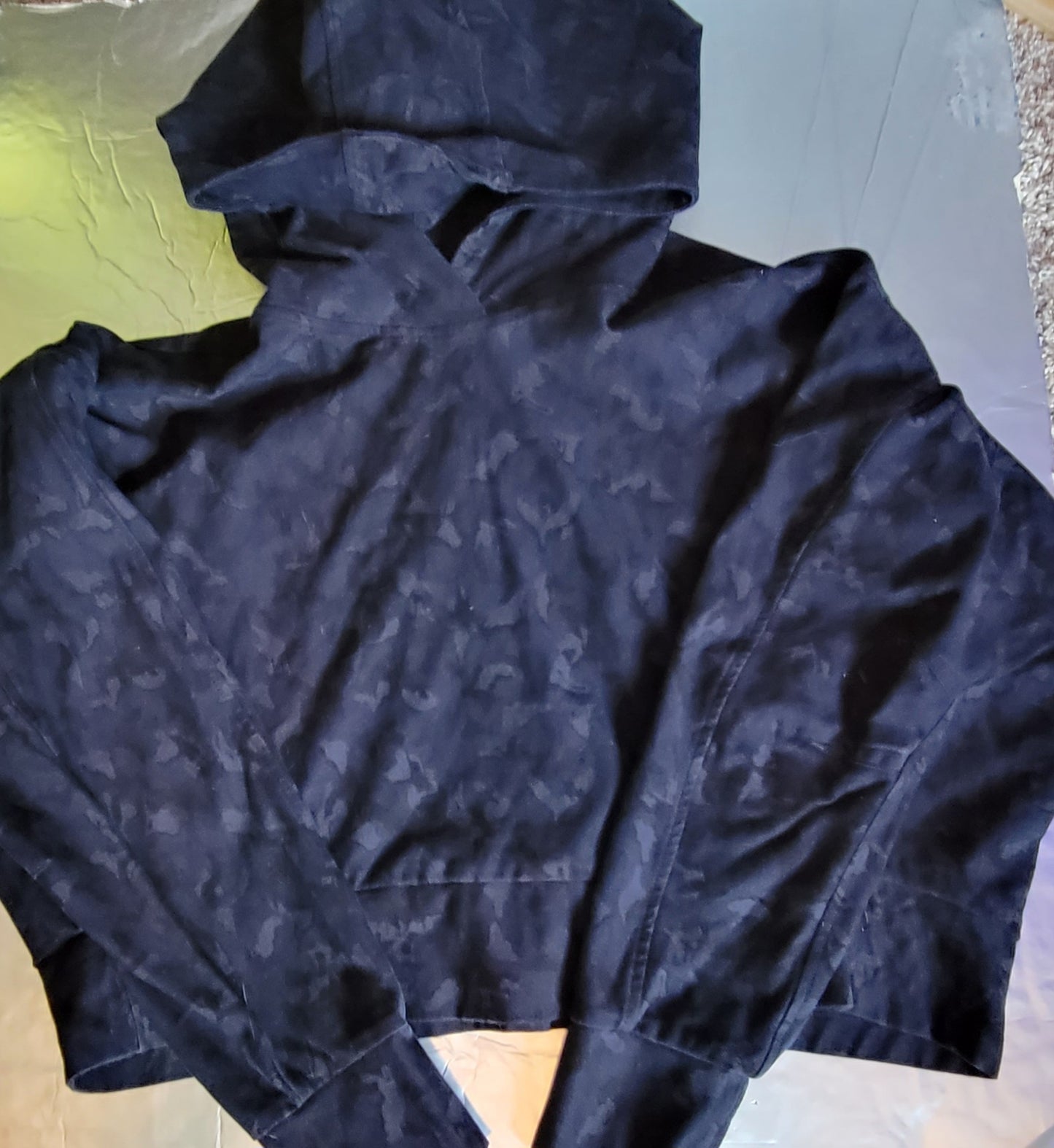 ATHLETA Farallon Navy Blue Camo Hoodie Crop Sweatshirt Womens Size Large