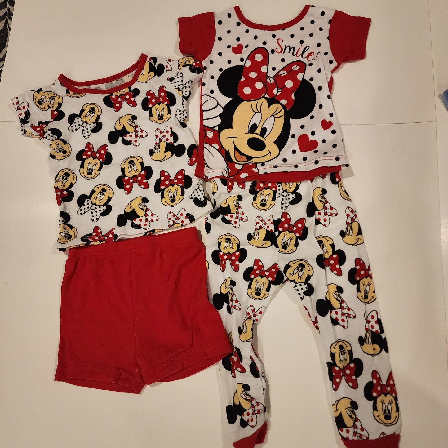 Girls 24 mo Minnie Mouse 4 piece pajama set