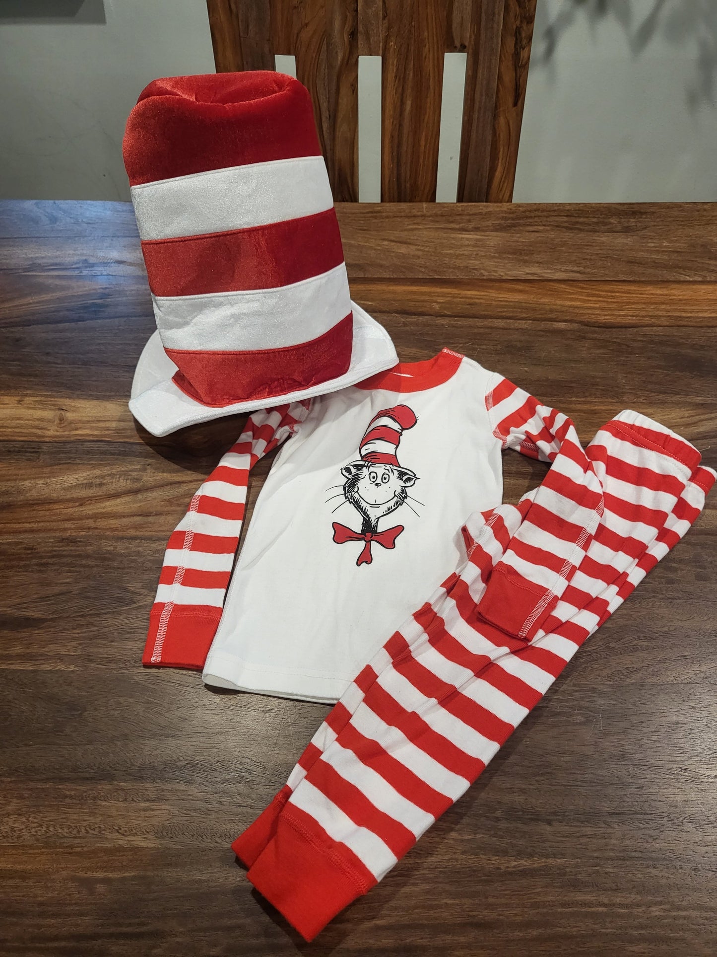 REDUCED: #9---  Boys 3T. Hanna Andersson Cat in the Hat pjs