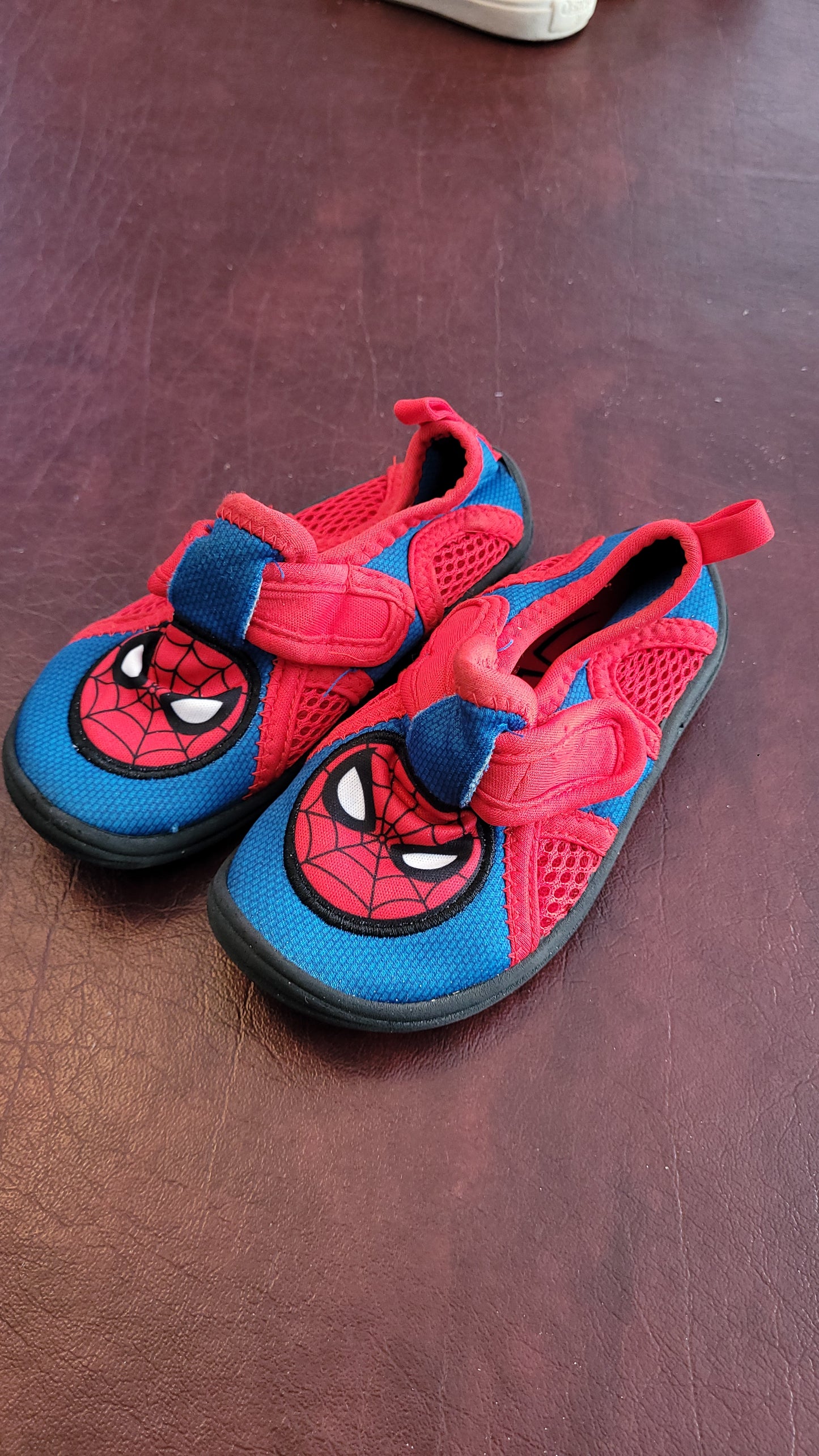 Spiderman Water Shoes - Boys - Size 6 - VGUC