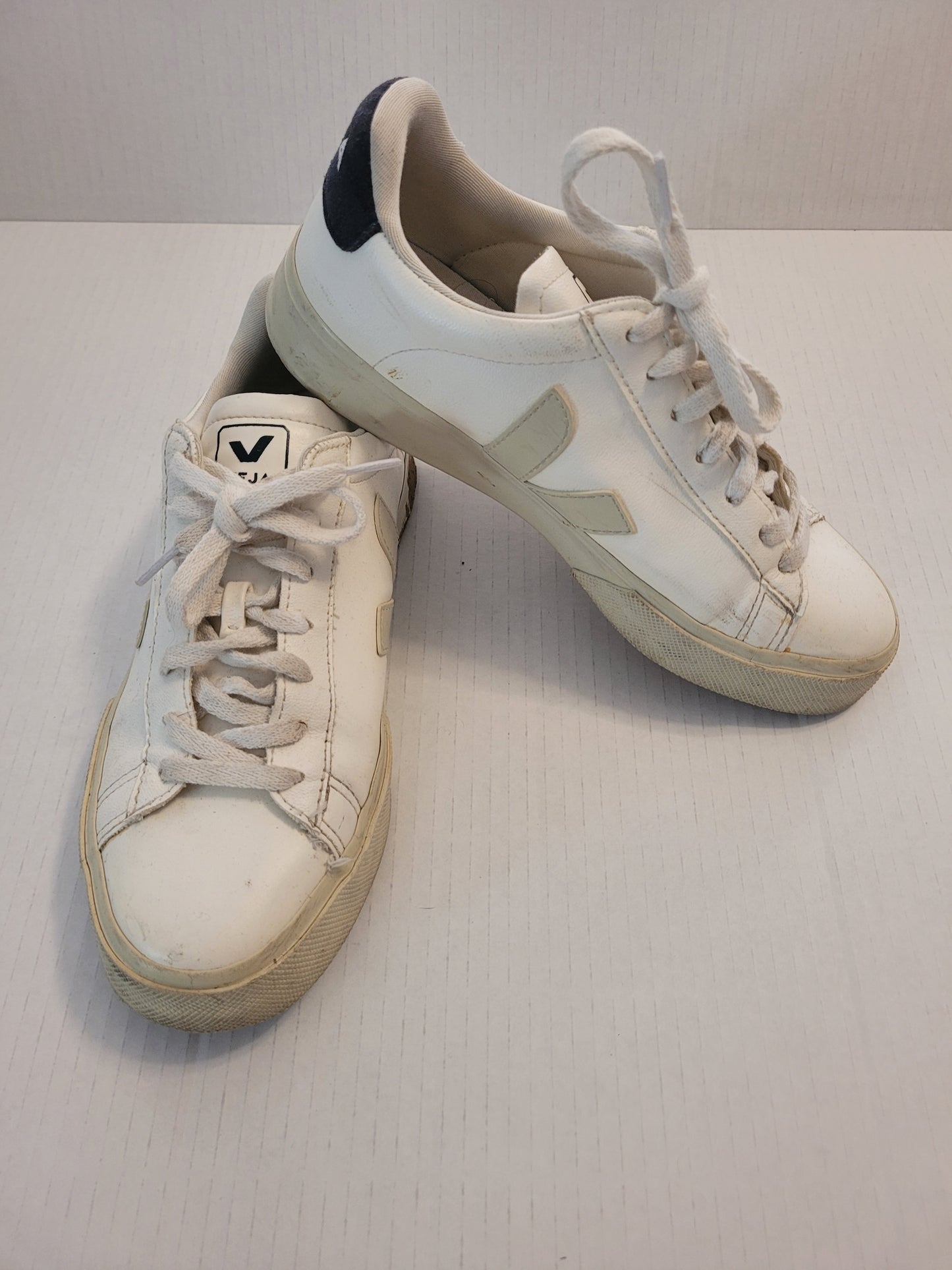 Veja Campo Women's Sneakers Size 8