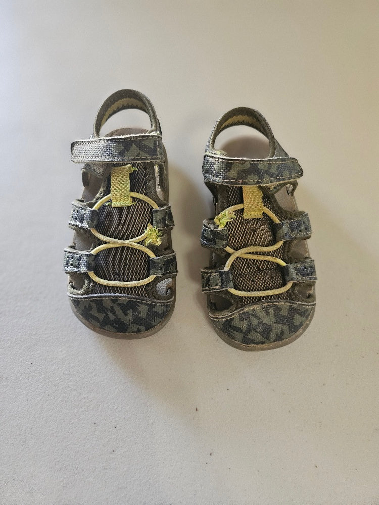 #76A - Camo Boys Sandals Size 5