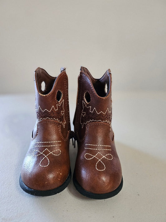 #76A - Wonder Nation Boots Size 5