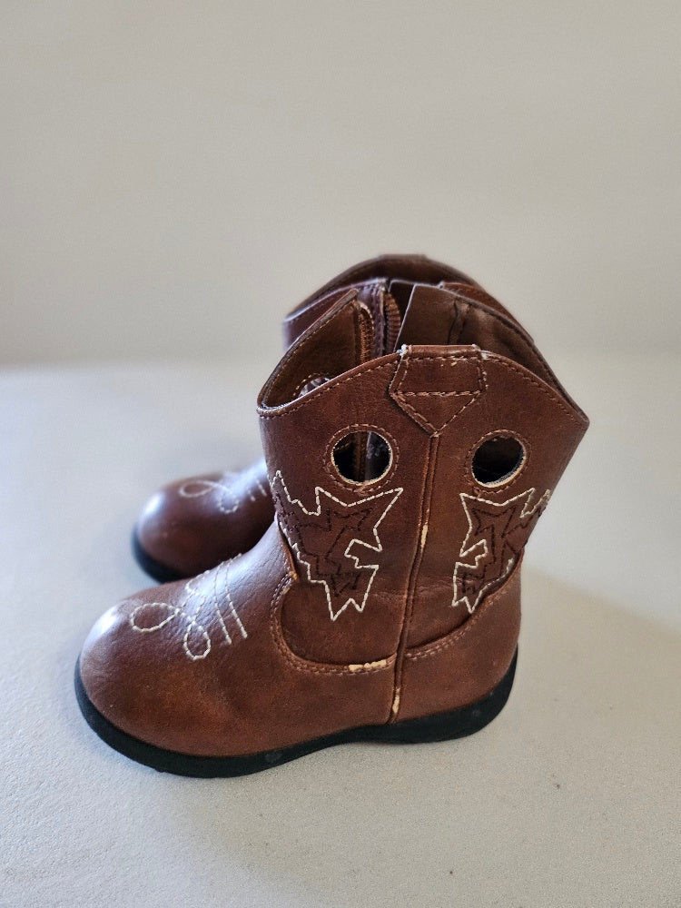 #76A - Wonder Nation Boots Size 5