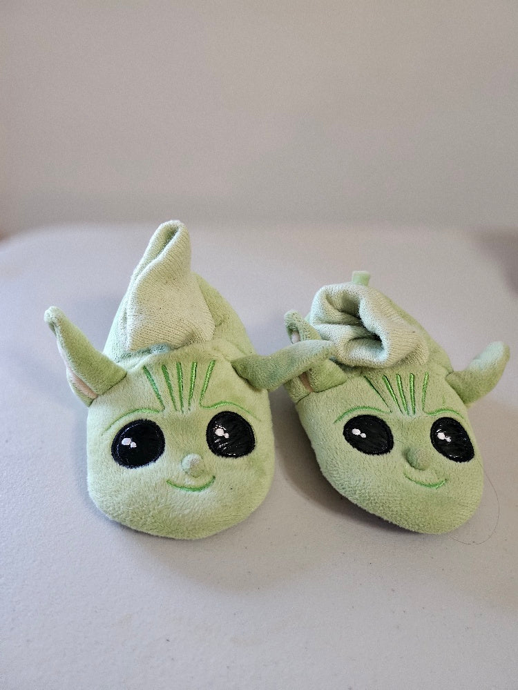 #76A - Baby Yoda House Slippers Size 5 -6