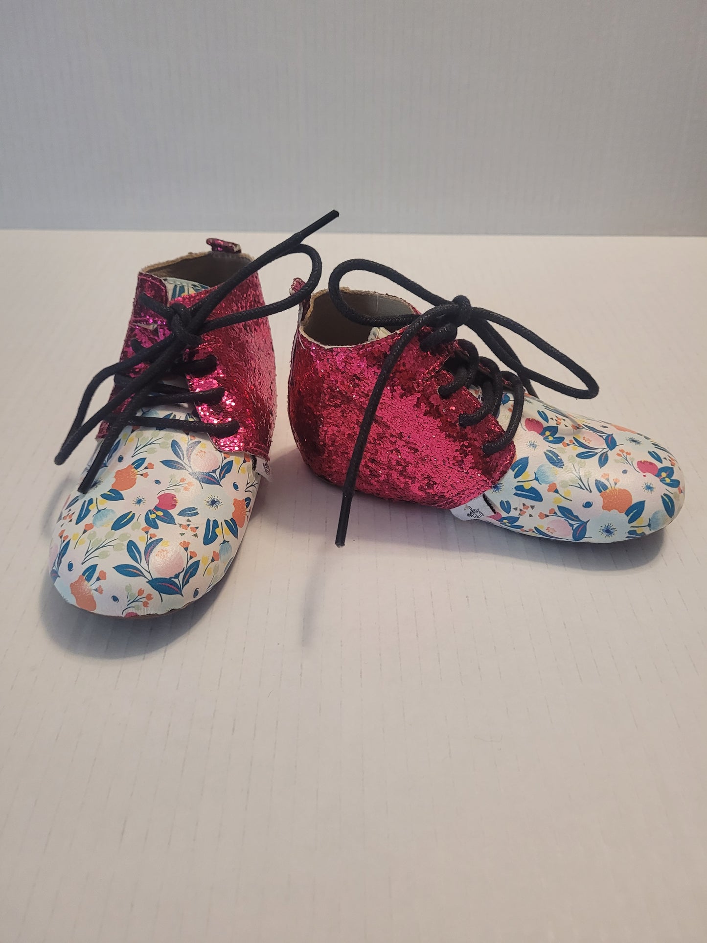 #96B Monkey Feet NWOT Girls Glitter Boots Size 2-3Y