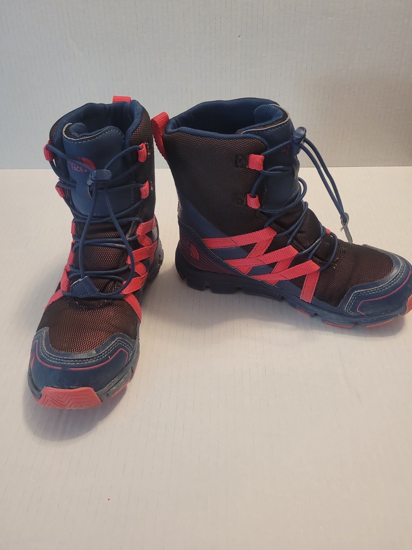 #96B North Face Girls Snow Boots Size 2