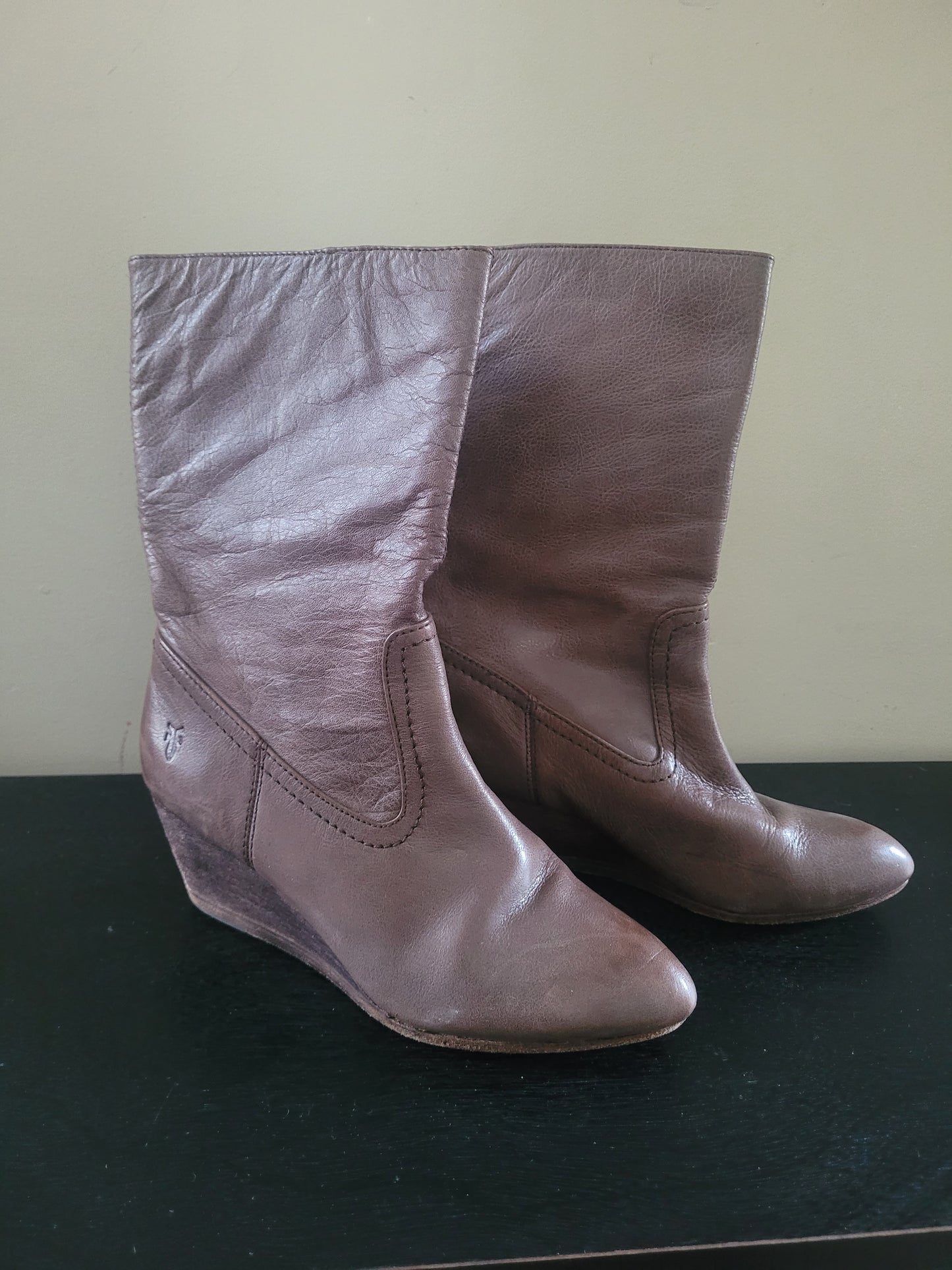 #96B Frye Women's Missy Short Wedge Boots Size 7.5