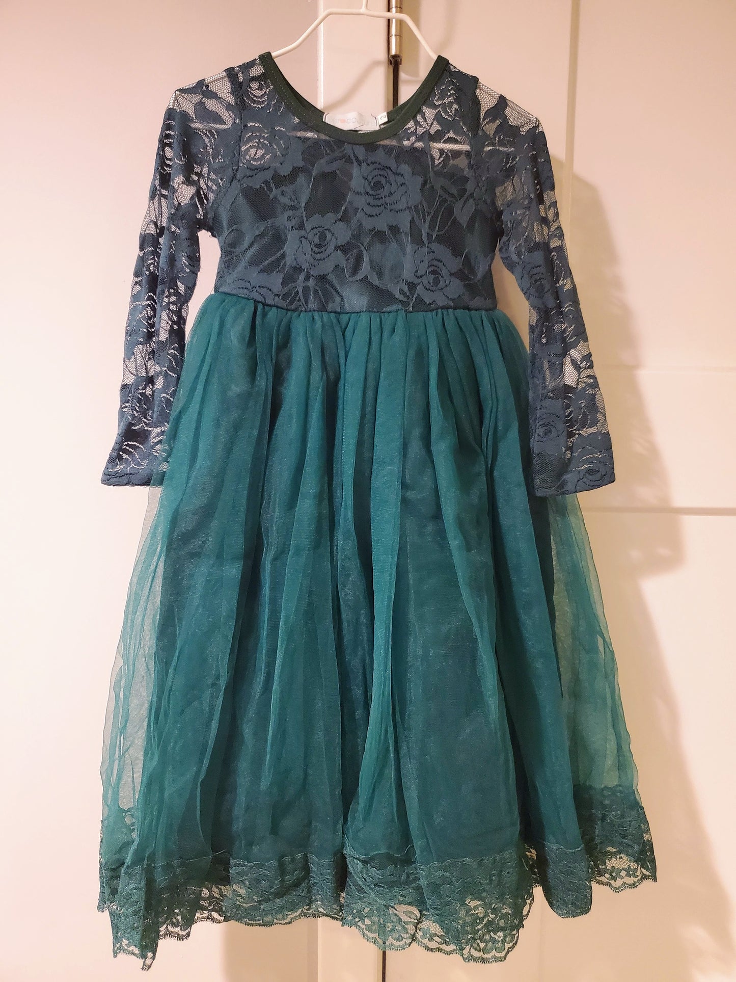 #58 Just Couture Emerald Green fancy lace and tulle dress long sleeve and long girls size 2