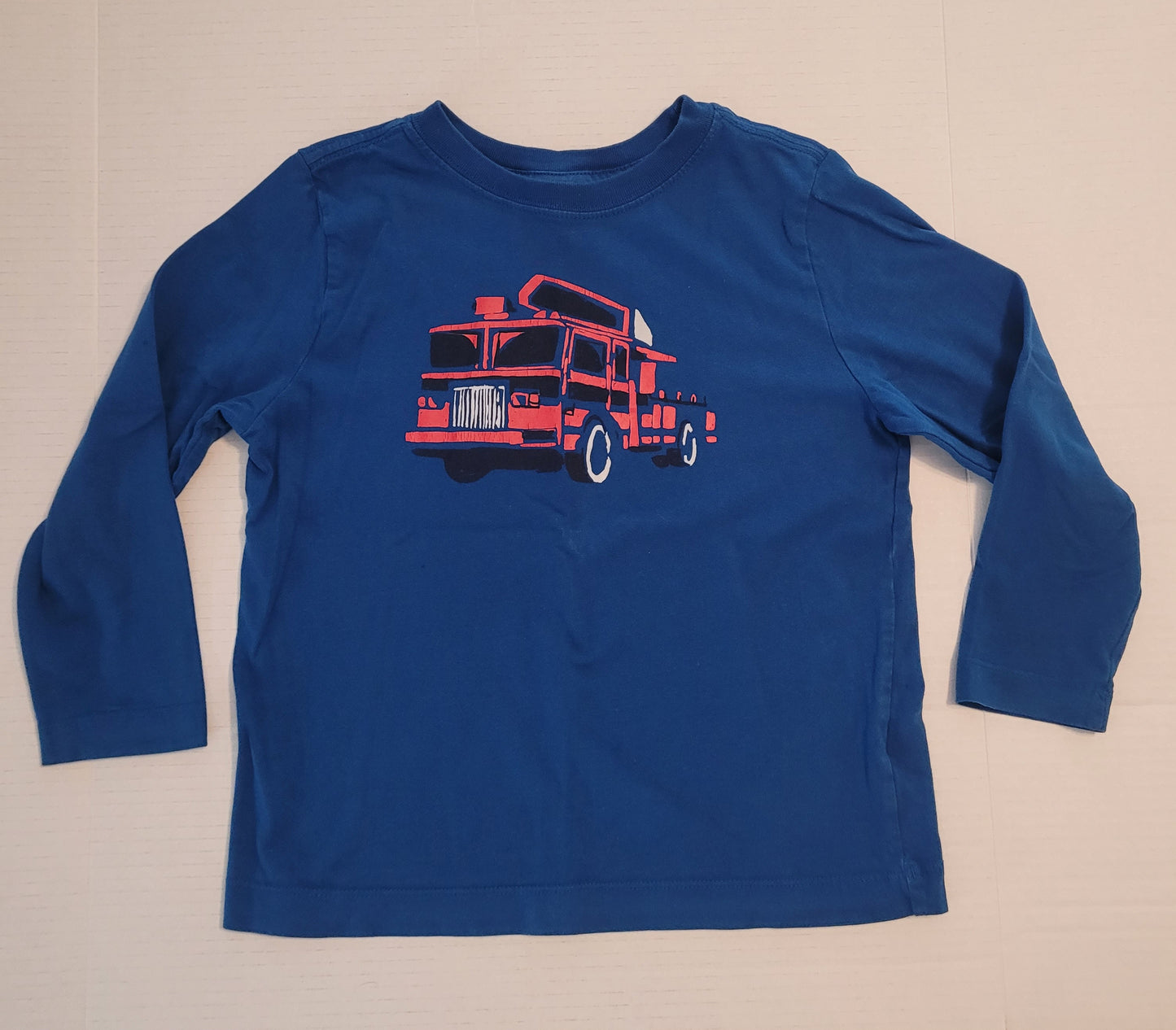 #96B Hanna Andersson Boy's Fire Truck Long-Sleeve Top Size 110/5