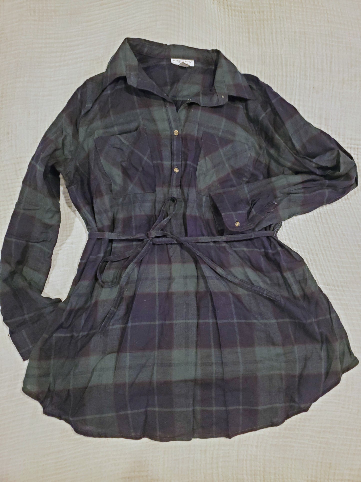 #58 Liz Lange maternity navy and green plaid tunic womens size L