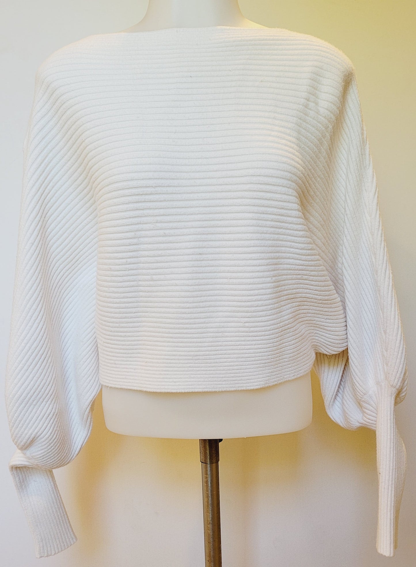 #65A Zara Women's Crop Ribbed Sweater Size S