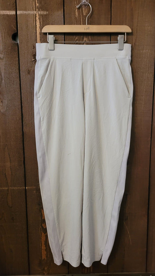 #109 *REDUCED* Women's Cream Athleta Brooklyn Ankle Pant Size 6