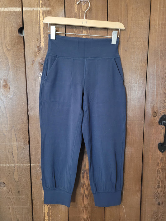 #109 Women's Lululemon Align High-Rise Cropped Jogger Size 4