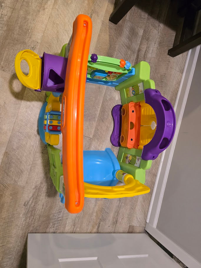 #131 Little Tikes Activity Garden