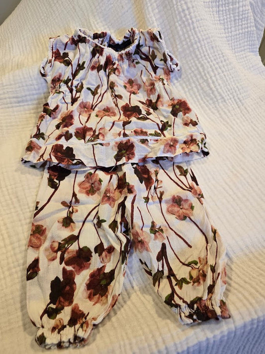 #131 Victoria Beckham for Target 2 piece girls gauzy set size 9M