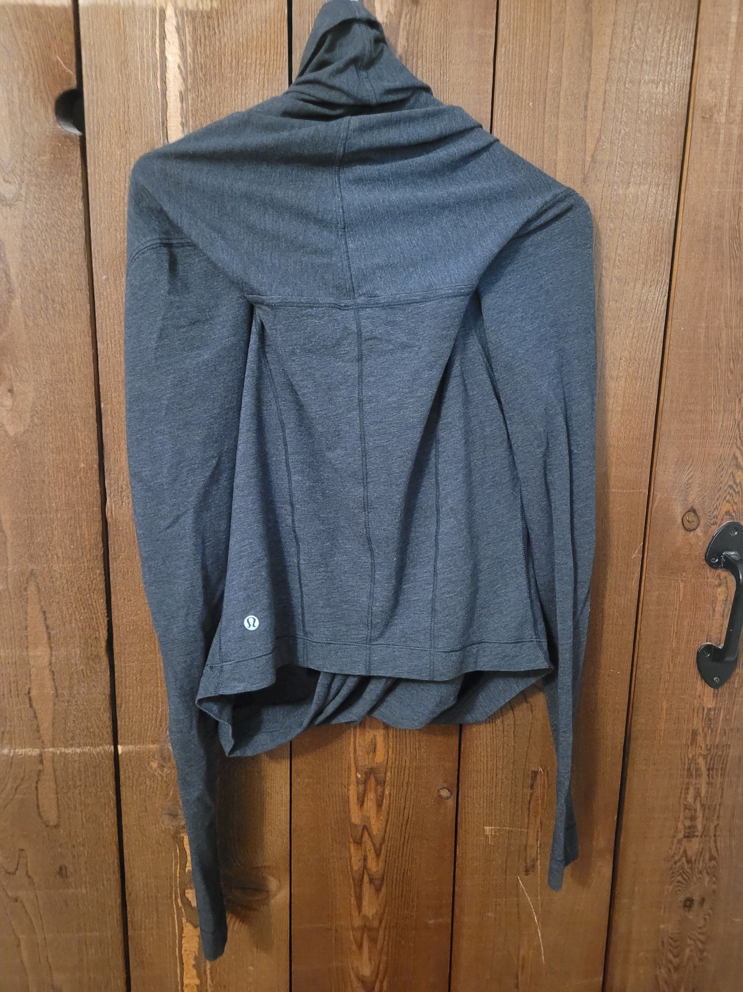 #109 *REDUCED* Lululemon Women's Iconic Wrap Top Size 8