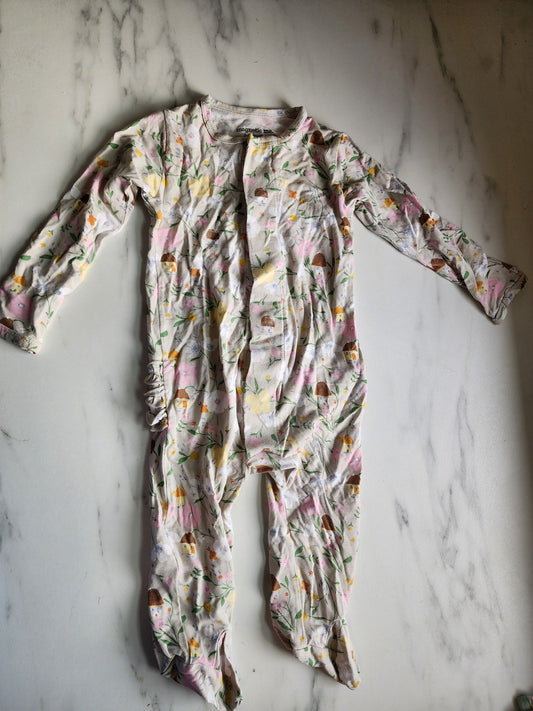 #178 Magnetic me baby girl size 3-6 months