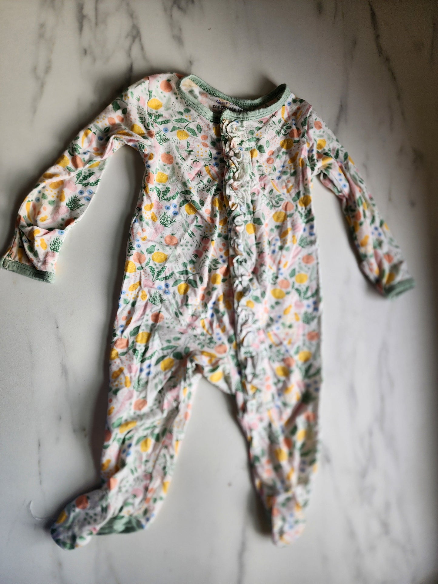#178 Magnetic me baby girl size 0-3 months (2 of 2)