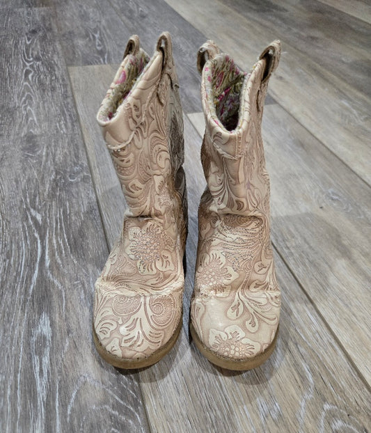 #13 Cowgirl Boots Size 9 GUC
